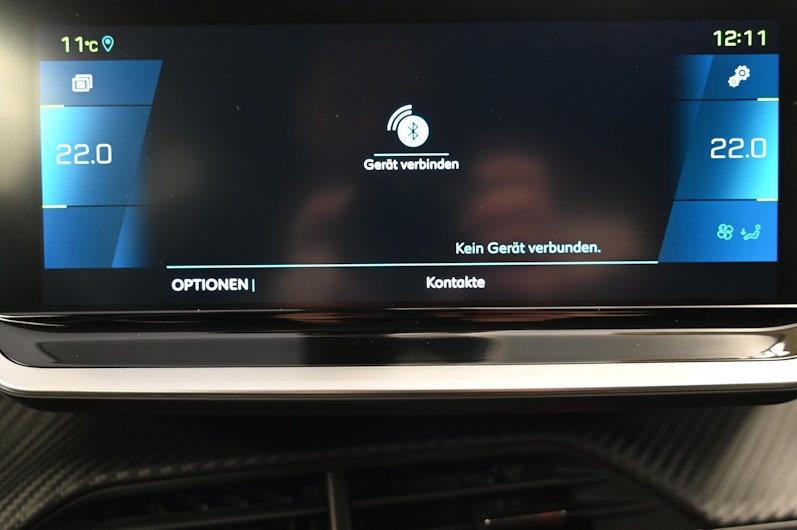 Vehicle image PEUGEOT 2008