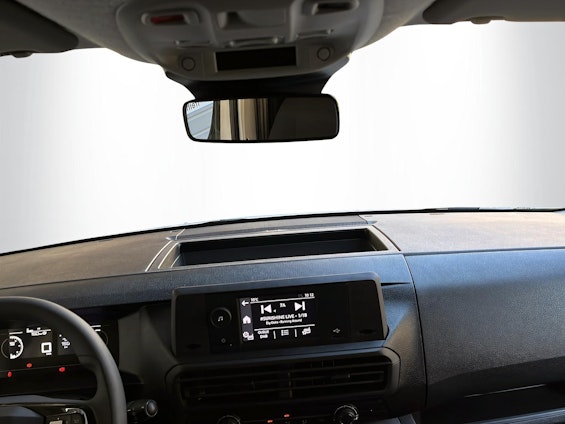 Vehicle image 8 Vehicle image 8