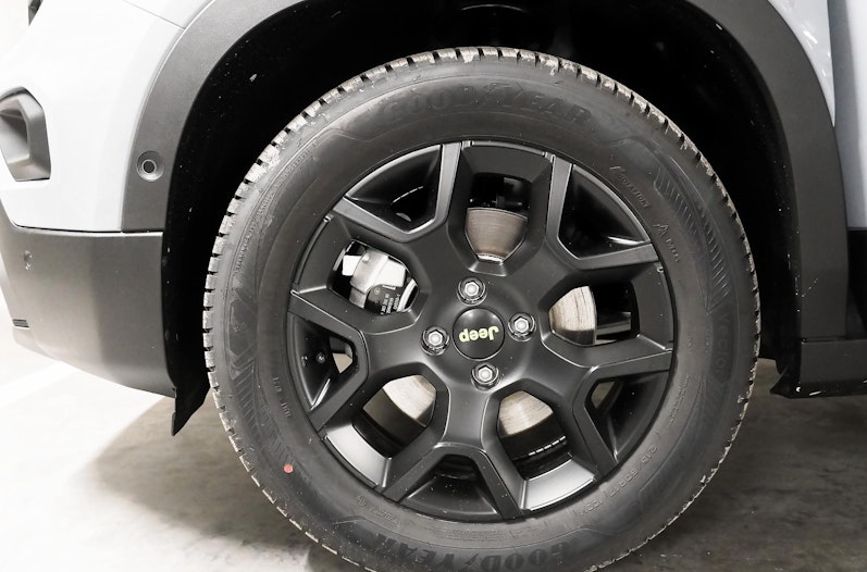 Vehicle image JEEP AVENGER