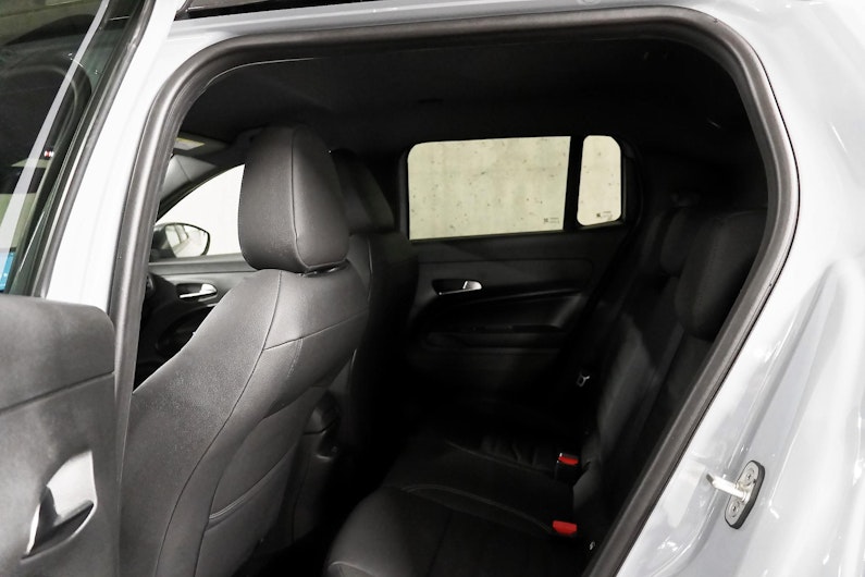 Vehicle image JEEP AVENGER