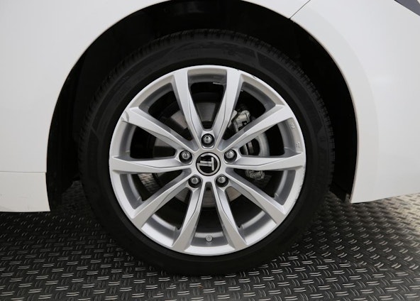 Vehicle image 13 Vehicle image 13