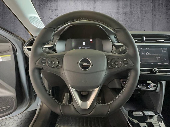 Vehicle image 9 Vehicle image 9