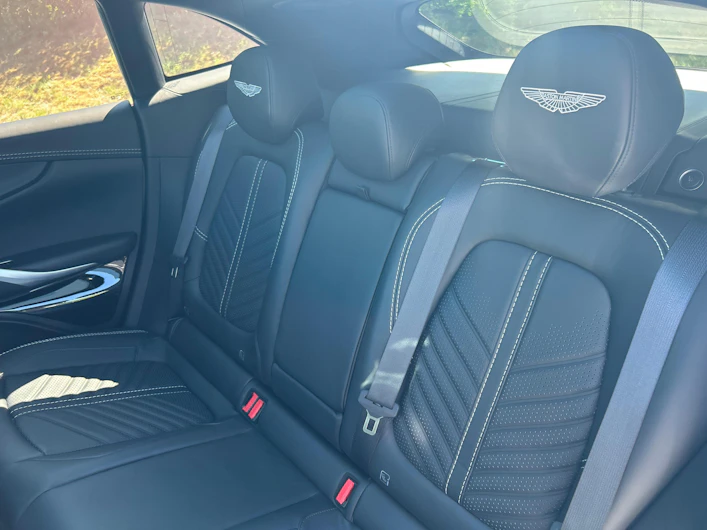 immagine del veicolo ASTON MARTIN DBX