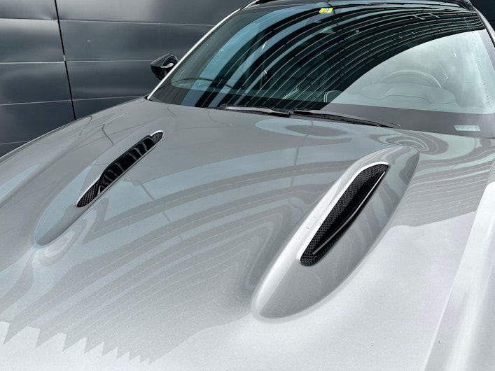 Vehicle image ASTON MARTIN DBX