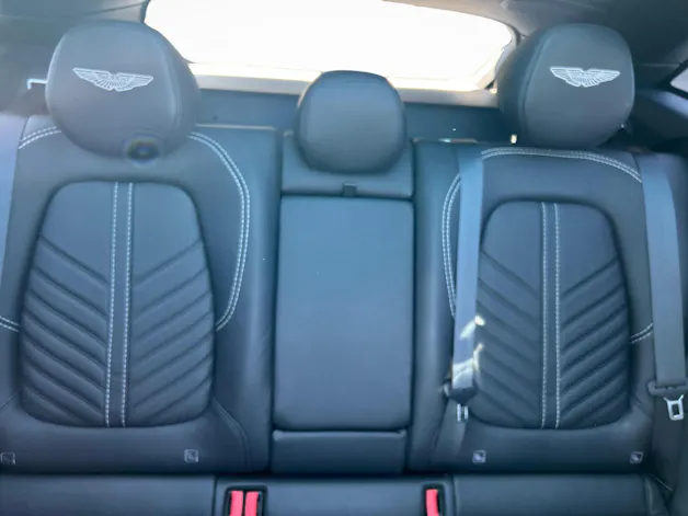 ASTON MARTIN DBX 707 4.0 V8 Bi-Turbo