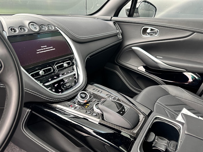 Vehicle image ASTON MARTIN DBX