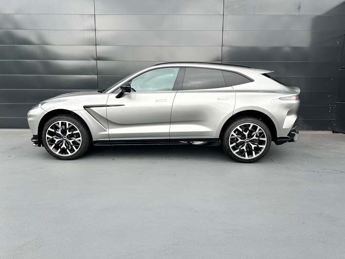 Vehicle image ASTON MARTIN DBX