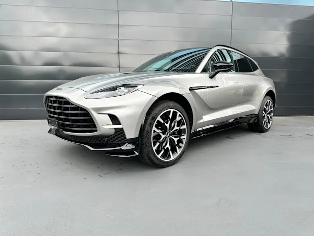 Aston Martin DBX 707 4.0 V8 Bi-Turbo