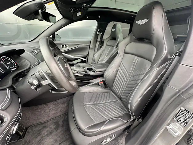 Aston Martin DBX 707 4.0 V8 Bi-Turbo