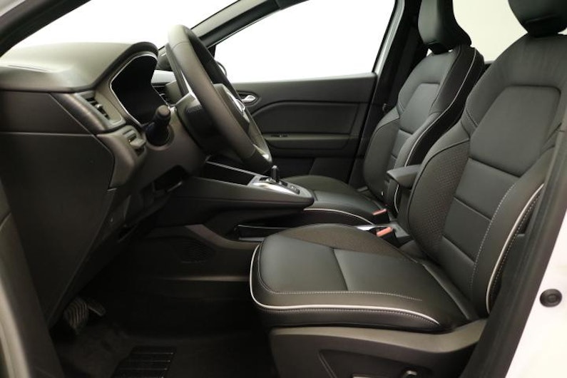 Vehicle image MITSUBISHI GRANDIS