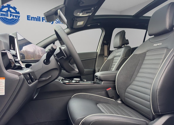 Vehicle image 9 Vehicle image 9