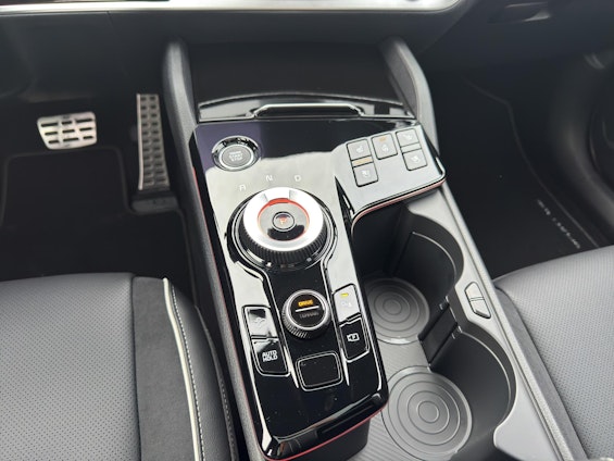 Vehicle image 3 Vehicle image 3