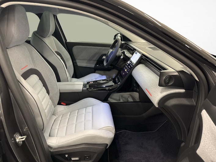 Vehicle image CITROEN C5 AIRCROSS