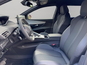 Vehicle image PEUGEOT 5008 1.2 Hybrid Allure Pack