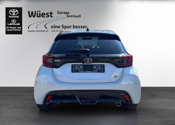 Vehicle image 3 Vehicle image 3