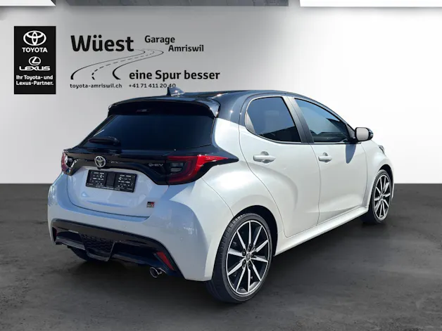 Toyota Yaris 1.5 VVT-i HSD GR Sport