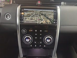 Vehicle image LAND ROVER Discovery Sport 2.0 SD4 200 SE