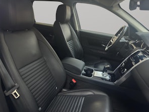 Vehicle image LAND ROVER Discovery Sport 2.0 SD4 200 SE