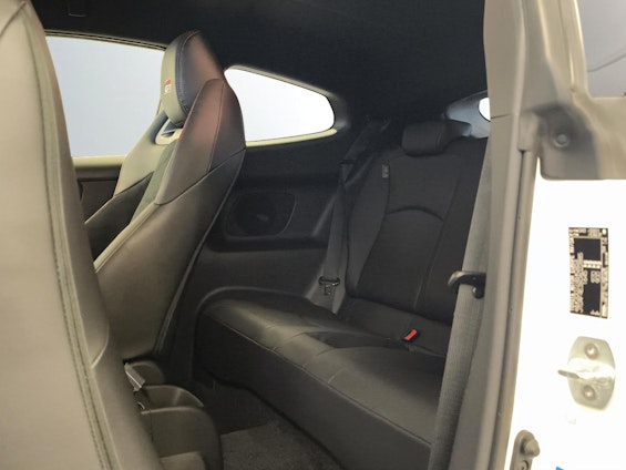 Vehicle image 9 Vehicle image 9