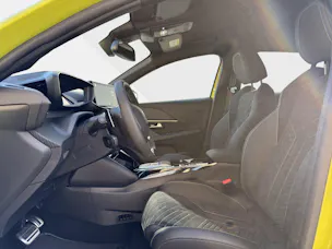 Peugeot 208 1.2 Hybrid GT