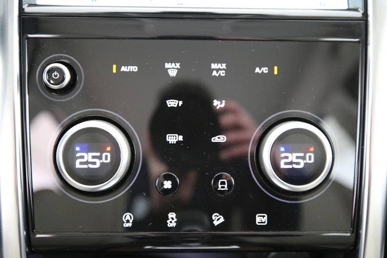 Vehicle image LAND ROVER DISCOVERY SPORT