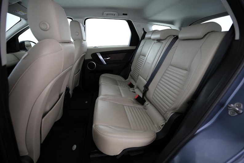 Vehicle image LAND ROVER DISCOVERY SPORT