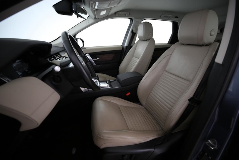 Vehicle image LAND ROVER DISCOVERY SPORT