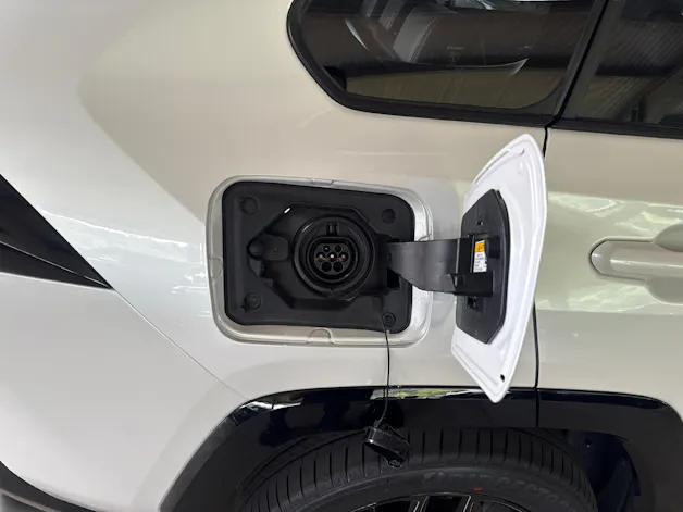 Toyota RAV4 2.5 Plug-In-Hybrid GR Sport - Ruote invernali & Servizi inclusi