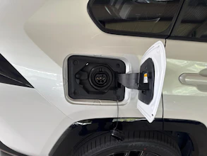 https://vehicle.imgix.net/4072031/105b60a1-cb1e-4173-ba15-15d4b4533639.jpg