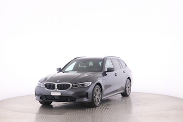 Vehicle image BMW 330e xDrive Touring