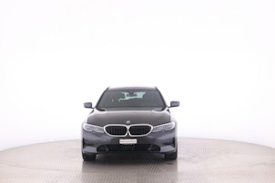 Vehicle image BMW 330e xDrive Touring