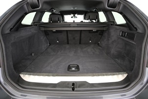 Vehicle image BMW 330e xDrive Touring