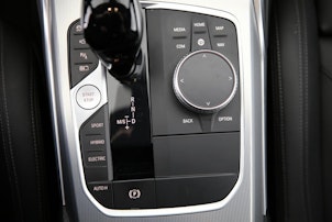 Vehicle image BMW 330e xDrive Touring