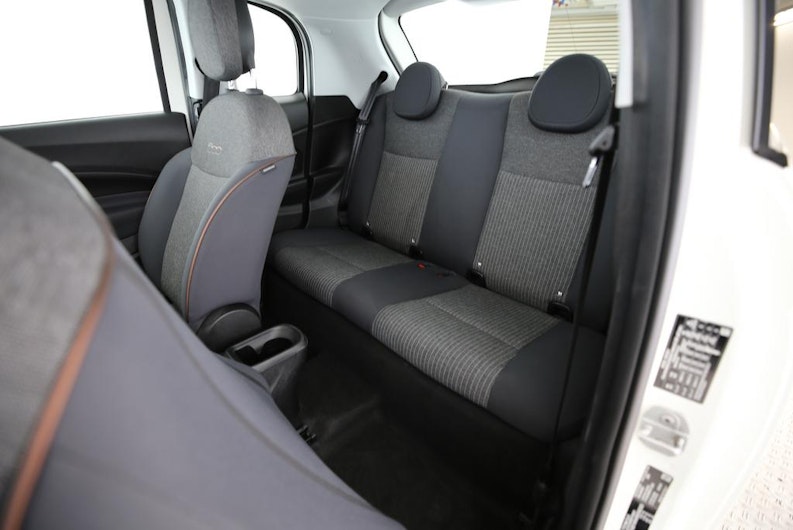 Vehicle image FIAT 500