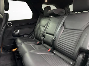 immagine del veicolo LAND ROVER Discovery 3.0 D I6 300 R-Dynamic SE