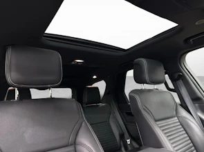 immagine del veicolo LAND ROVER Discovery 3.0 D I6 300 R-Dynamic SE