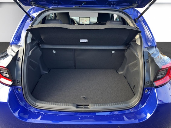 Vehicle image 17 Vehicle image 17