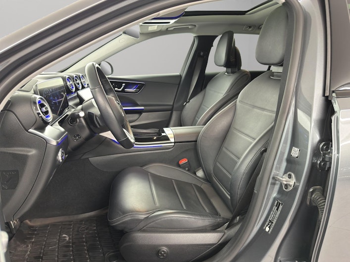 Vehicle image MERCEDES-BENZ C 220