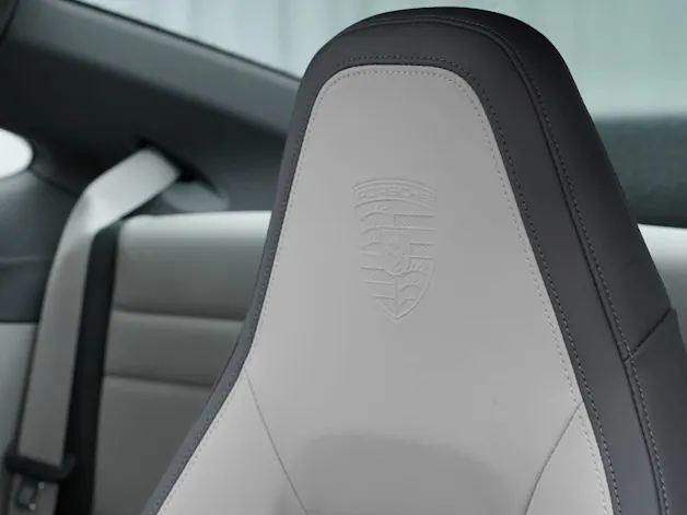 Porsche 911 Carrera