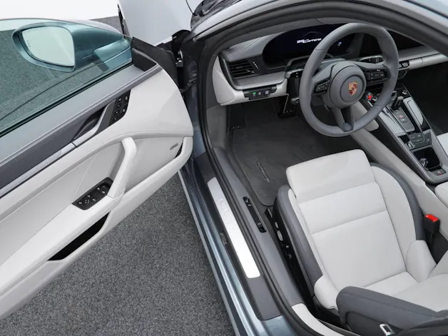 Porsche 911 Carrera