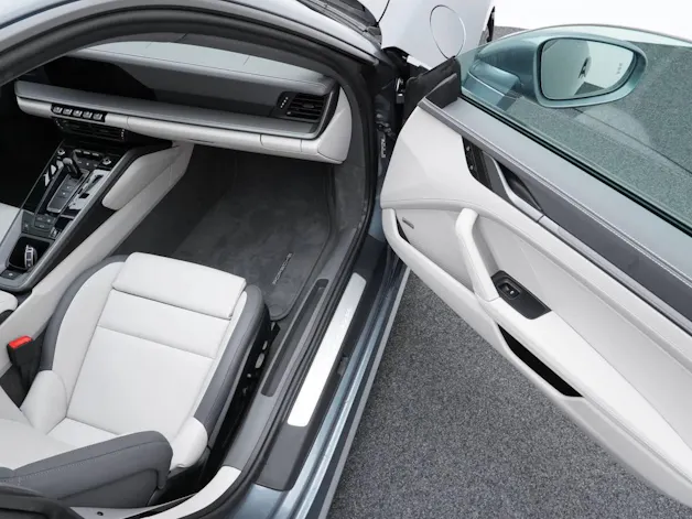 Porsche 911 Carrera