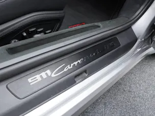 Porsche 911 Carrera 4 GTS