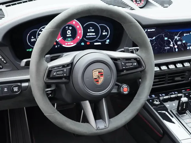 Porsche 911 Carrera 4 GTS