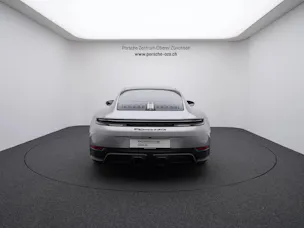 Porsche 911 Carrera 4 GTS