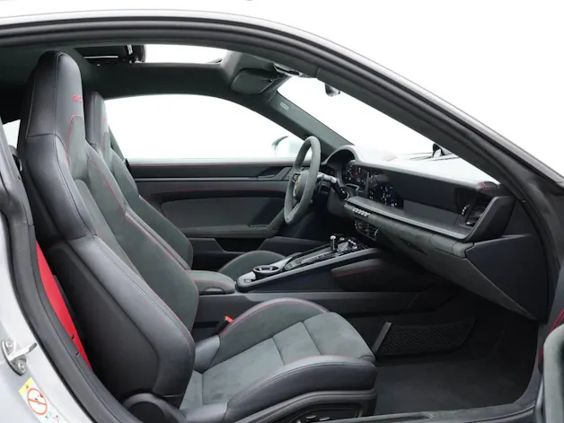 Porsche 911 Carrera 4 GTS