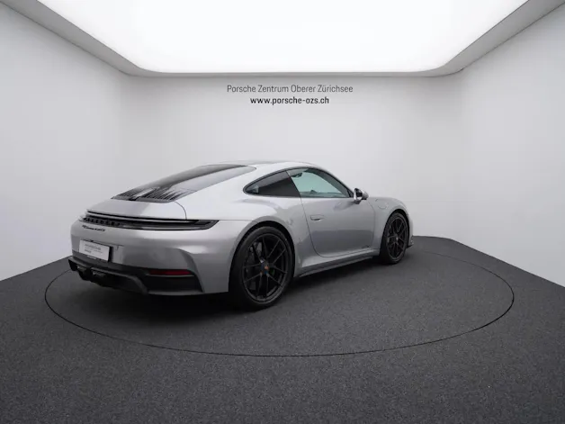 Porsche 911 Carrera 4 GTS