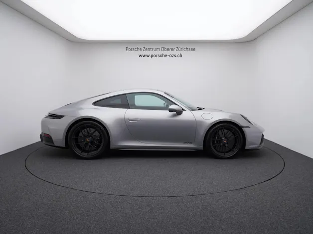 Porsche 911 Carrera 4 GTS