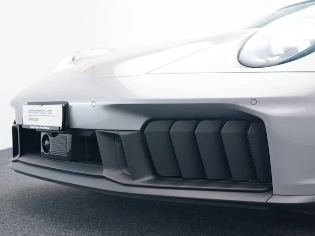 Porsche 911 Carrera 4 GTS