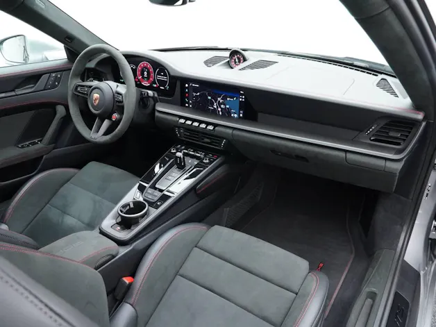 Porsche 911 Carrera 4 GTS