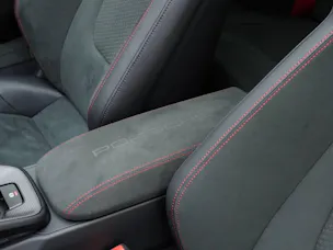 Porsche 911 Carrera 4 GTS